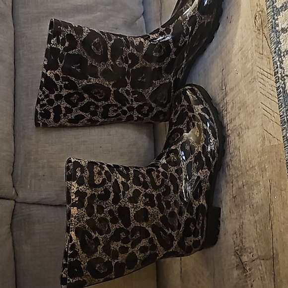 New Leopard print Rainboots - Picture 3 of 3